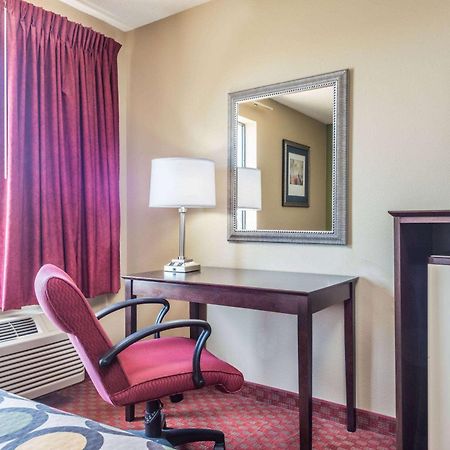 Super 8 By Wyndham Troy Il/St. Louis Area Hotel Kültér fotó