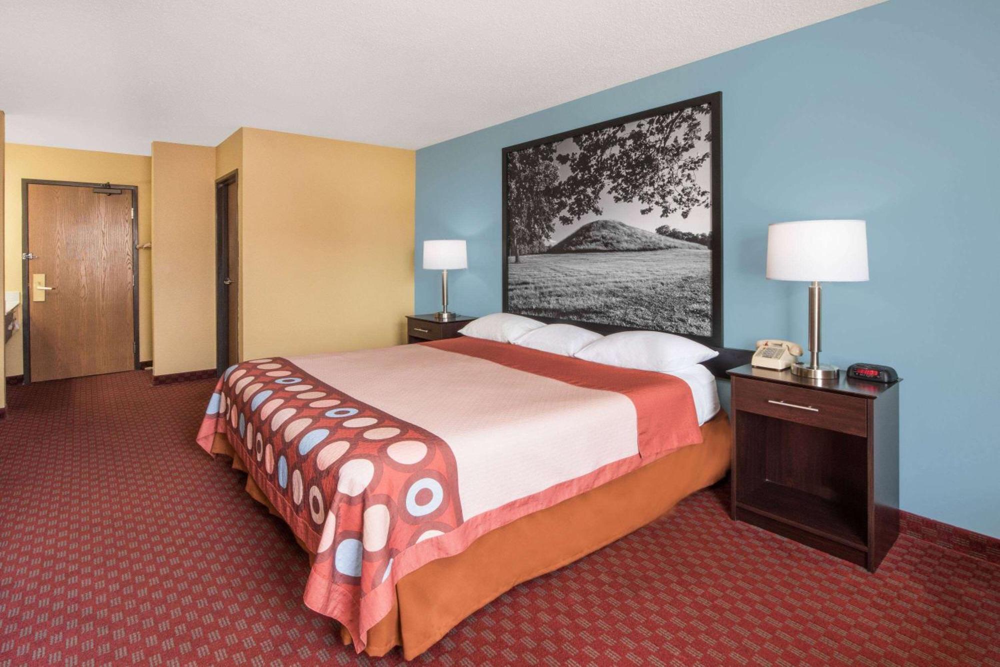 Super 8 By Wyndham Troy Il/St. Louis Area Hotel Kültér fotó