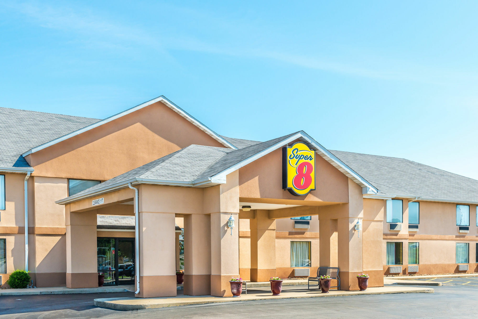 Super 8 By Wyndham Troy Il/St. Louis Area Hotel Kültér fotó